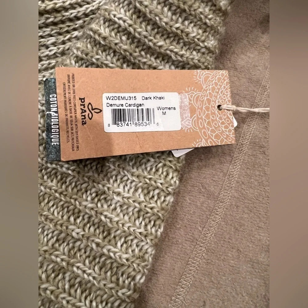 Prana Demure cardigan NWT
Organic cotton Size Med
Khaki color - Picture 8 of 10